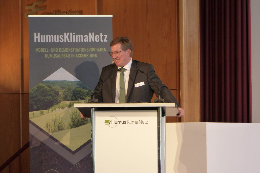 Eberhard Hartelt, Umweltbeauftragter DBV, auf dem Feierlichen Auftakt zum HumusKlimaTag