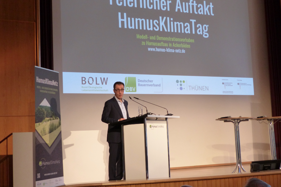 Eberhard Hartelt, Umweltbeauftragter DBV, auf dem Feierlichen Auftakt zum HumusKlimaTag